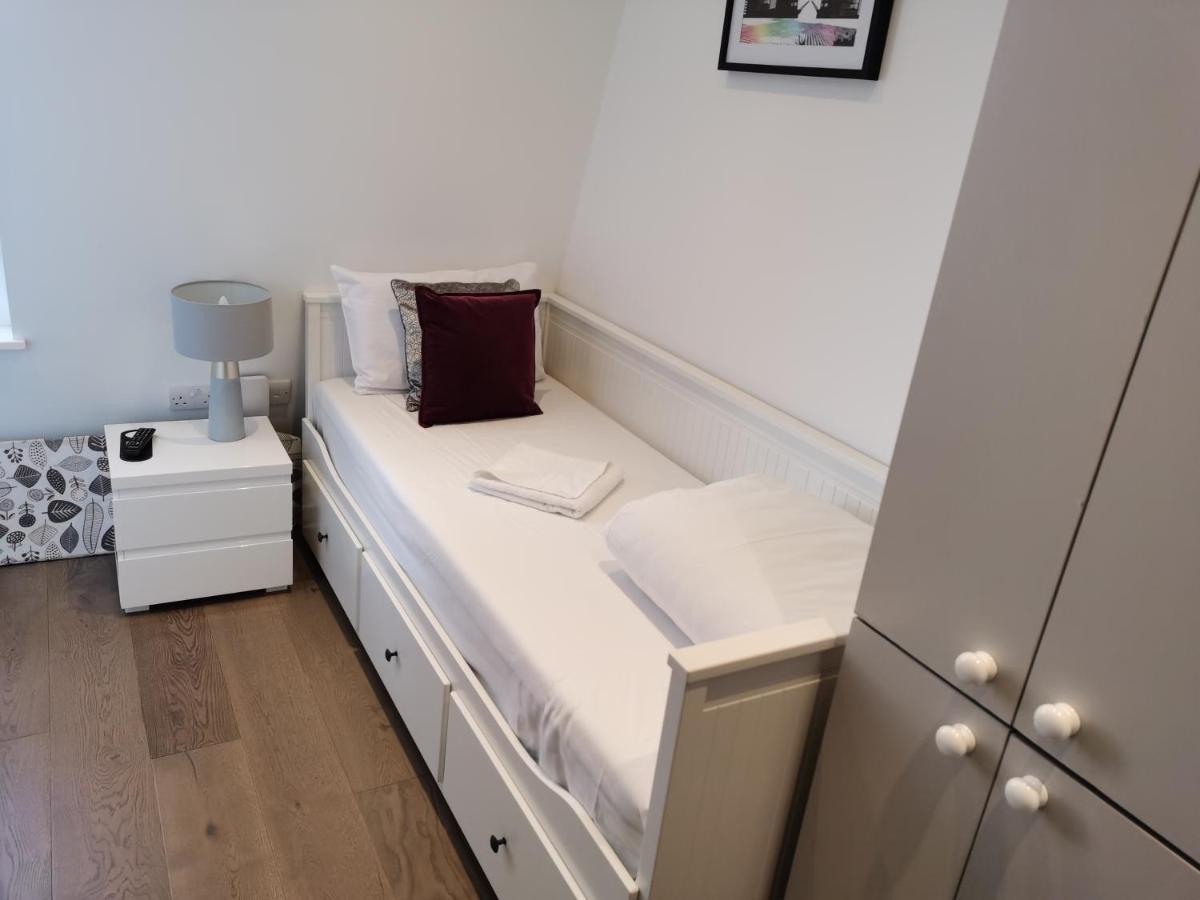 City Prime Apartments Лондон Екстер'єр фото A single bed