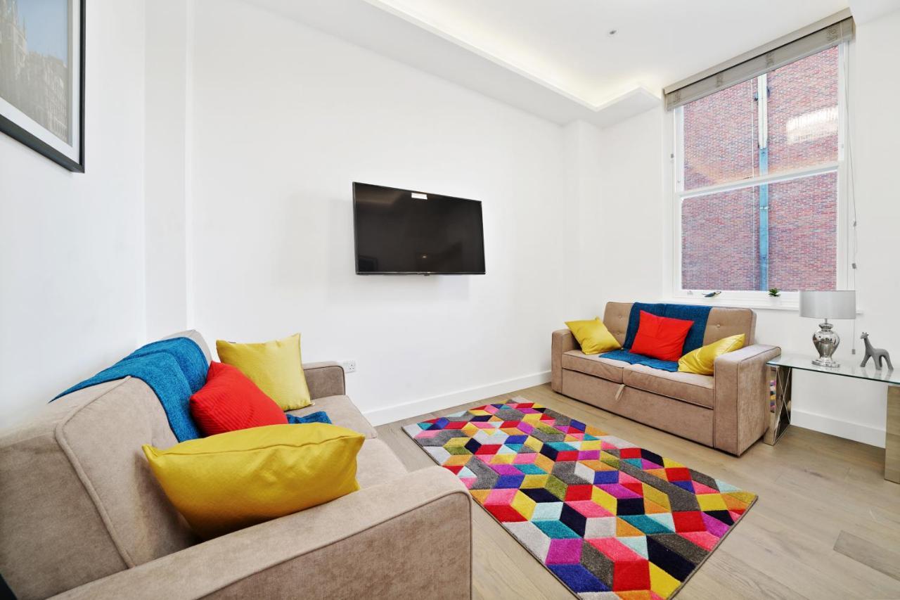 City Prime Apartments Лондон Екстер'єр фото A living room in a serviced apartment in London