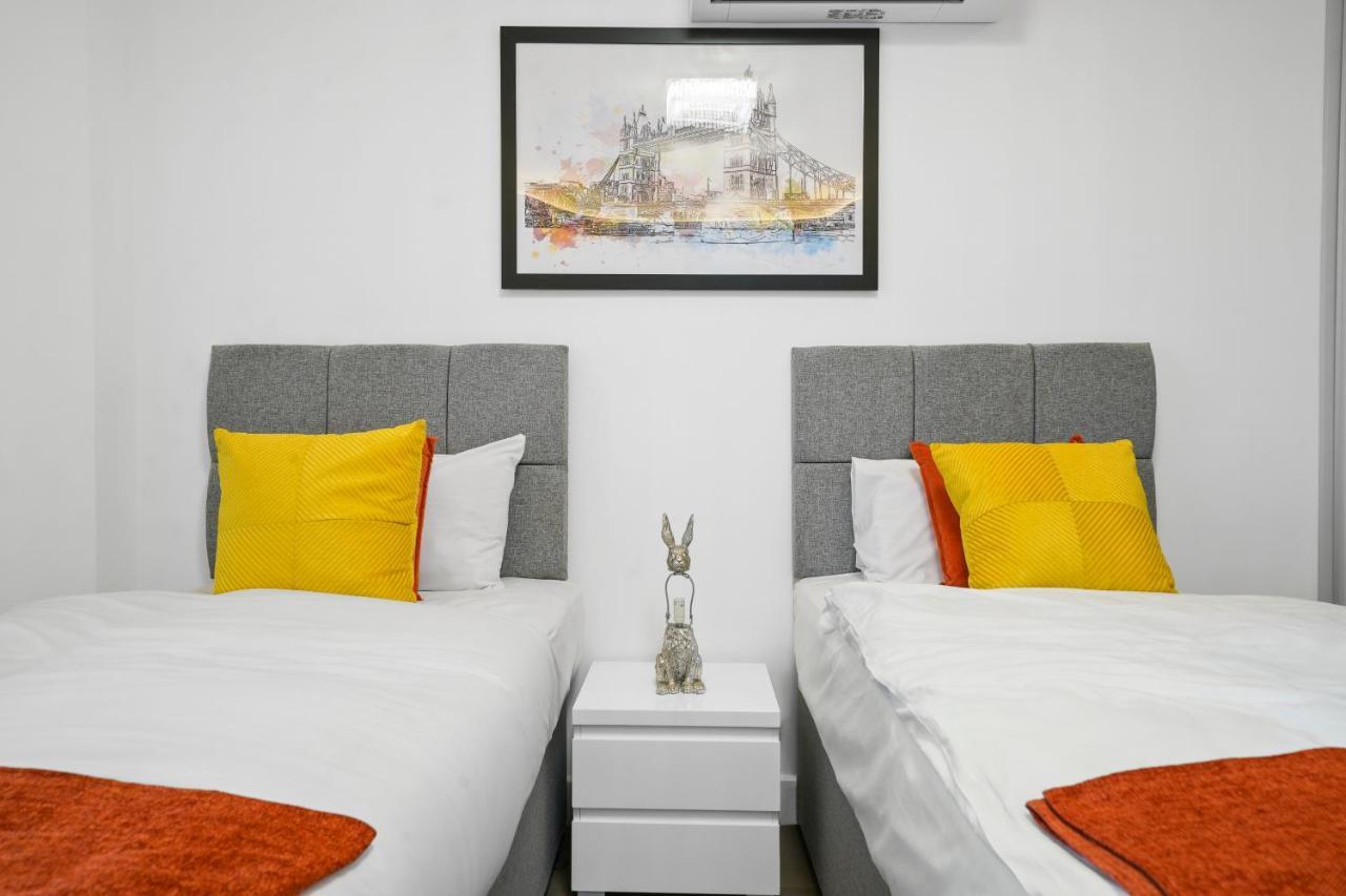 City Prime Apartments Лондон Екстер'єр фото A bedroom at the hotel